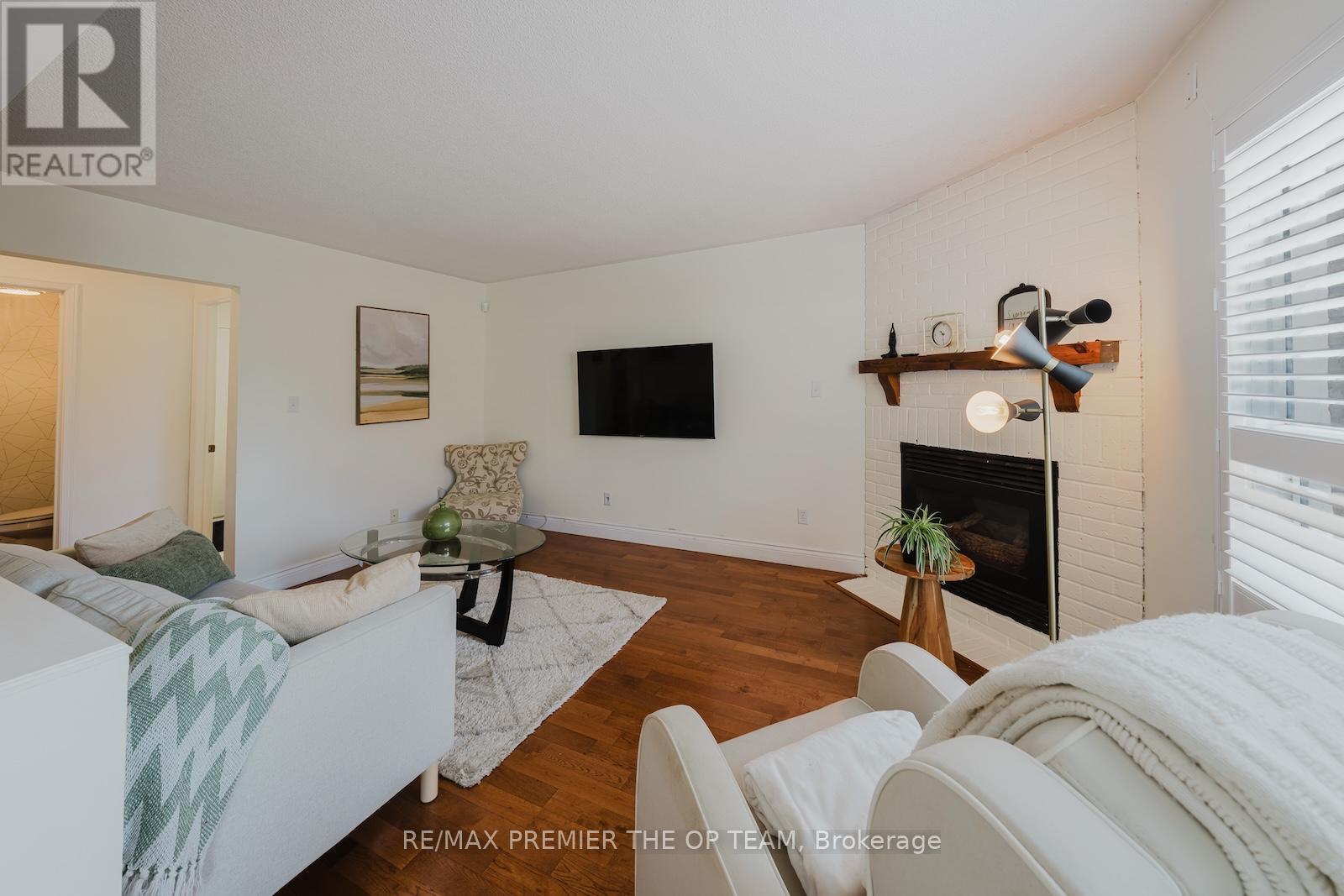 Photo 22 of 12 Donald Wilson Street, Whitby ON