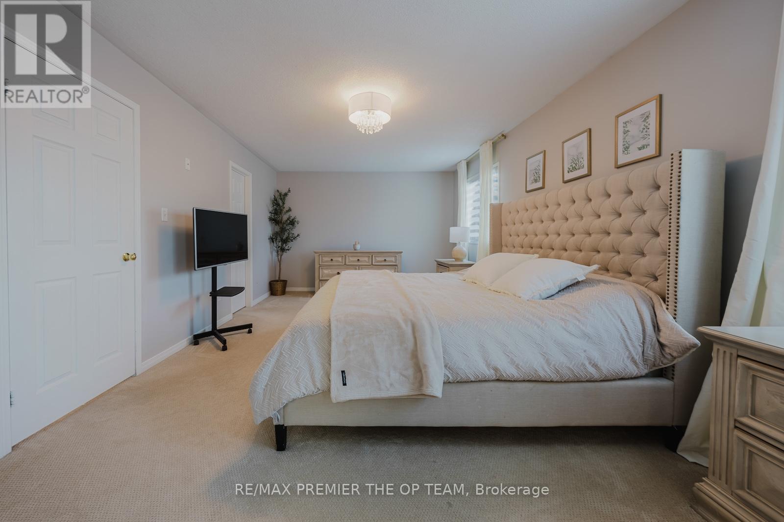 Photo 30 of 12 Donald Wilson Street, Whitby ON