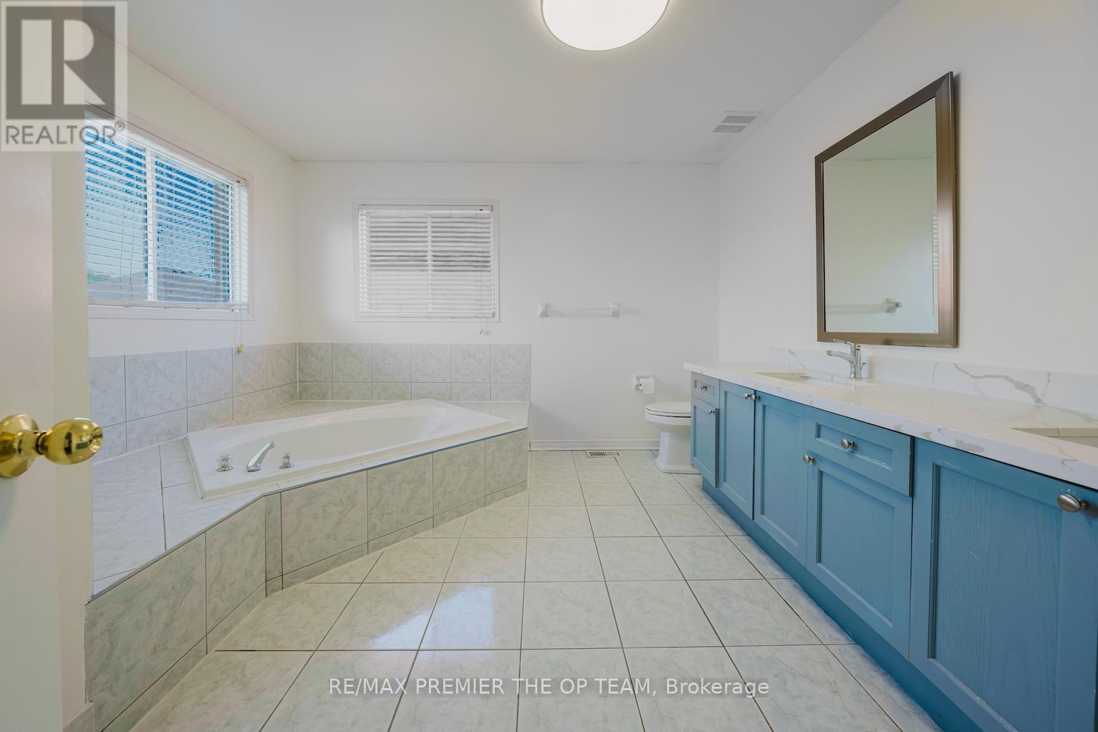 Photo 31 of 12 Donald Wilson Street, Whitby ON