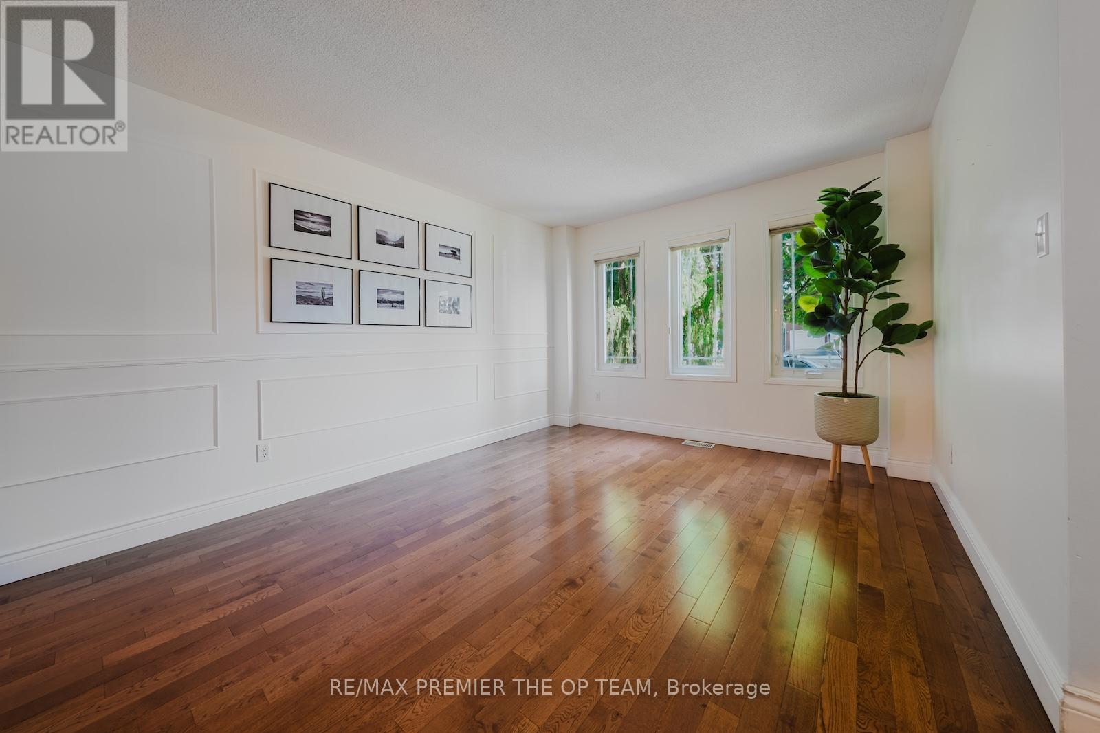 Photo 7 of 12 Donald Wilson Street, Whitby ON