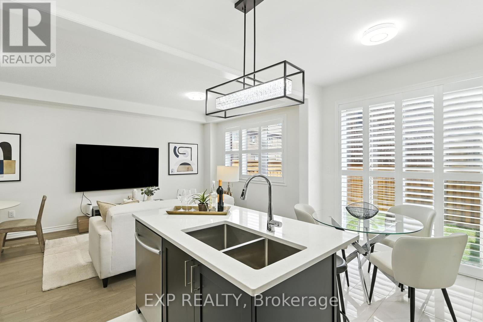 Photo 14 of 3303 Thunderbird Promenade, Pickering ON