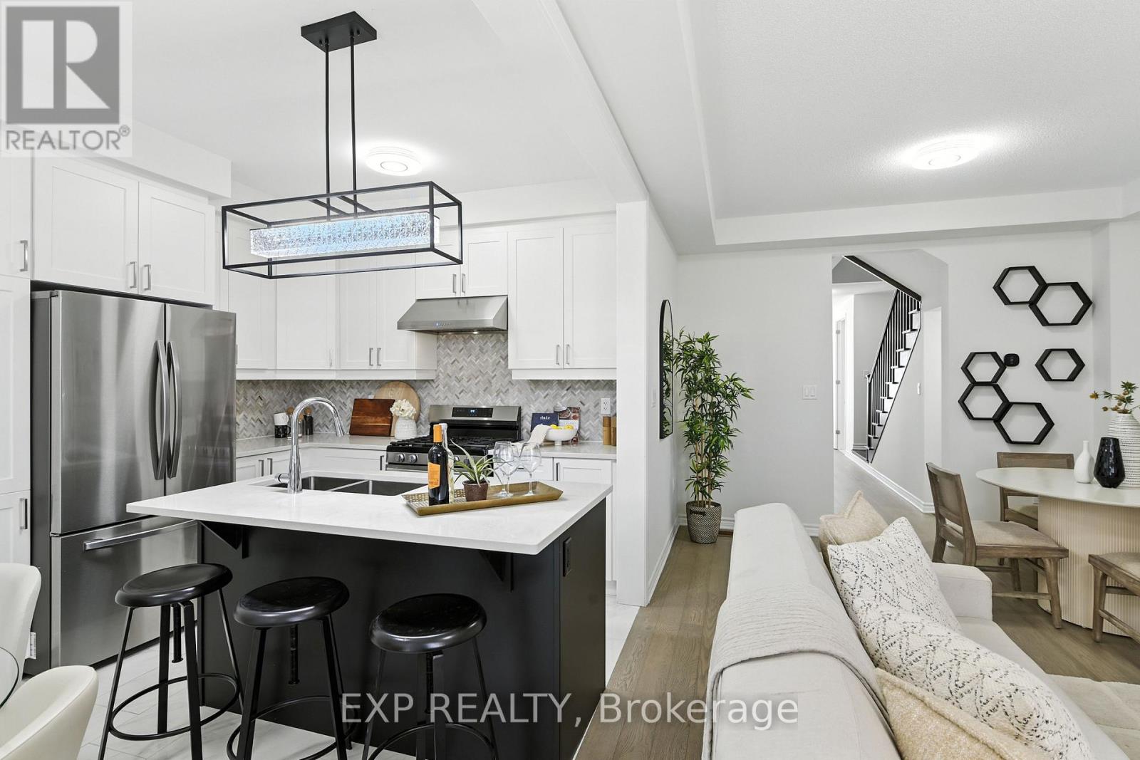 Photo 15 of 3303 Thunderbird Promenade, Pickering ON
