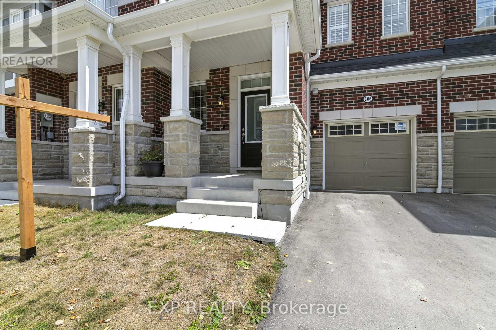 Photo 3 of 3303 Thunderbird Promenade, Pickering ON