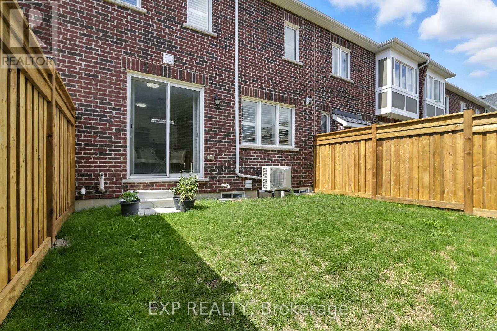 Photo 35 of 3303 Thunderbird Promenade, Pickering ON