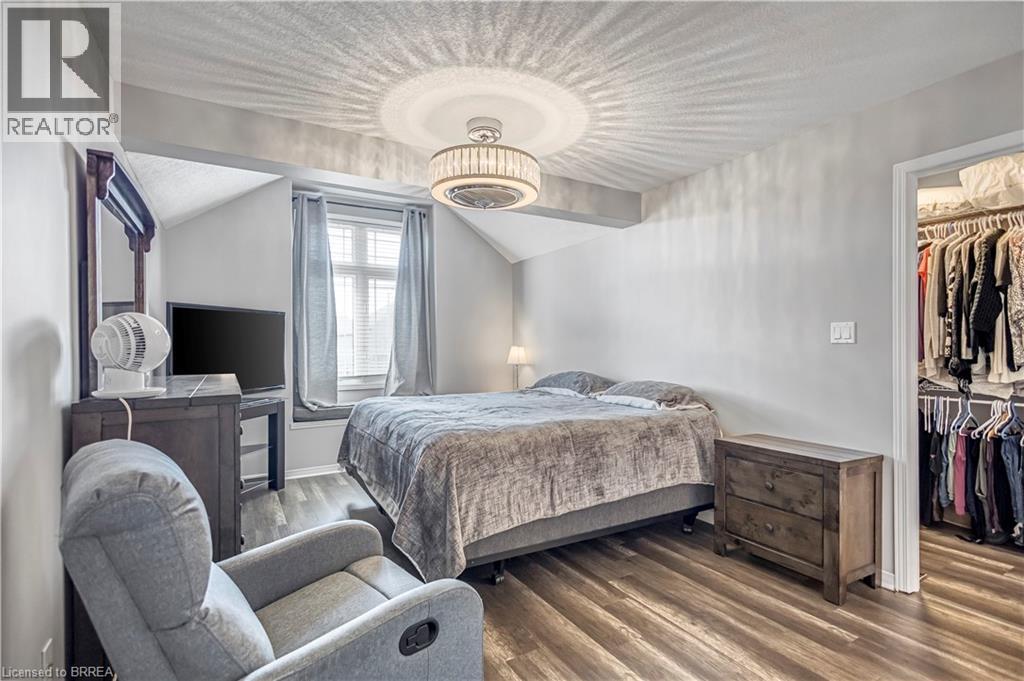Photo 21 of 36 Mcqueen Drive, Paris ON