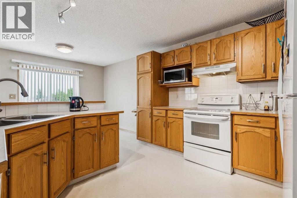 Single Family House for Sale in  Harvest Hills Drive NE Harvest Hills Calgary 