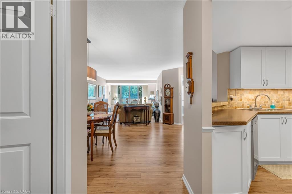 Photo 6 of 1201 North Shore Boulevard E Unit 302, Burlington ON