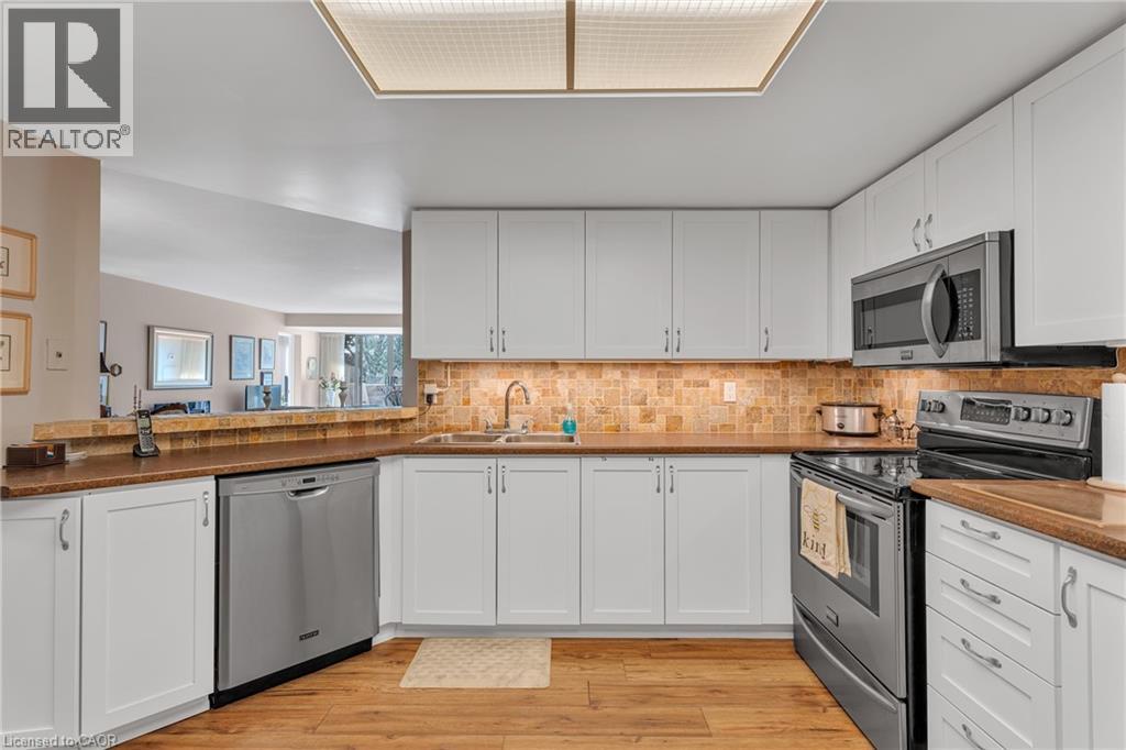 Photo 9 of 1201 North Shore Boulevard E Unit 302, Burlington ON