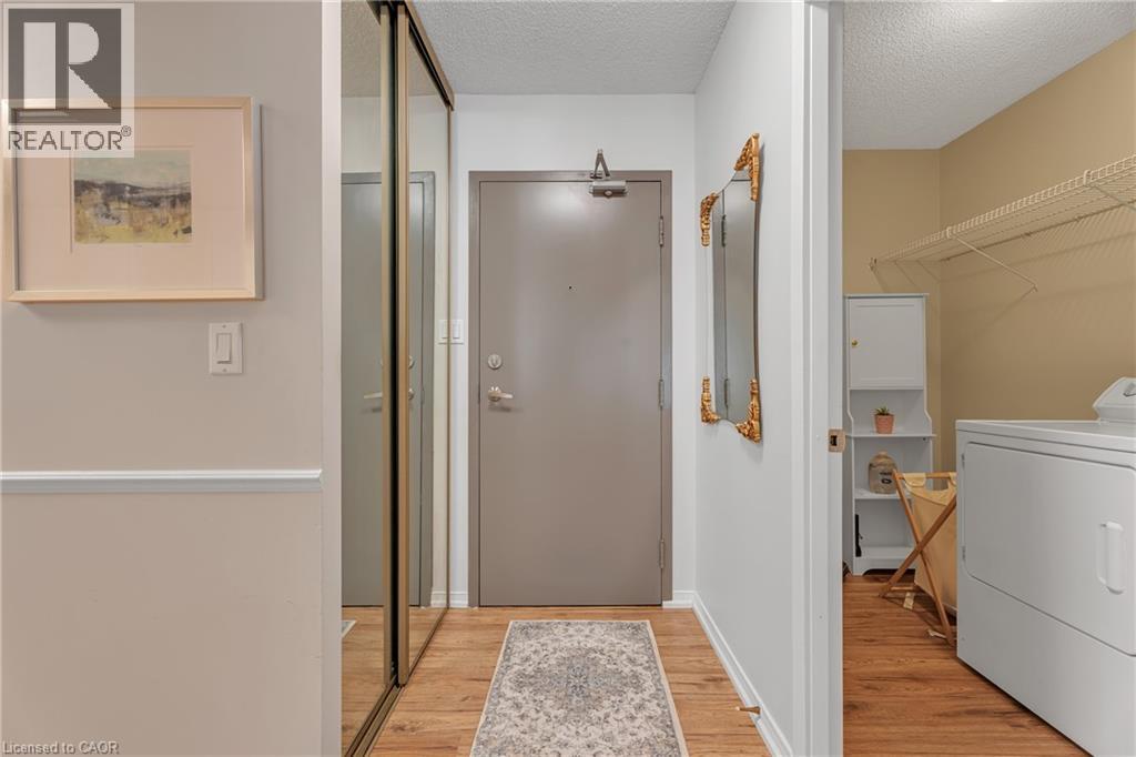 Photo 5 of 1201 North Shore Boulevard E Unit 302, Burlington ON