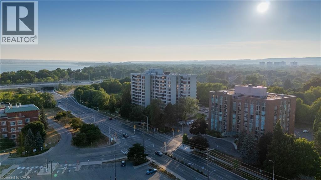 Photo 32 of 1201 North Shore Boulevard E Unit 302, Burlington ON