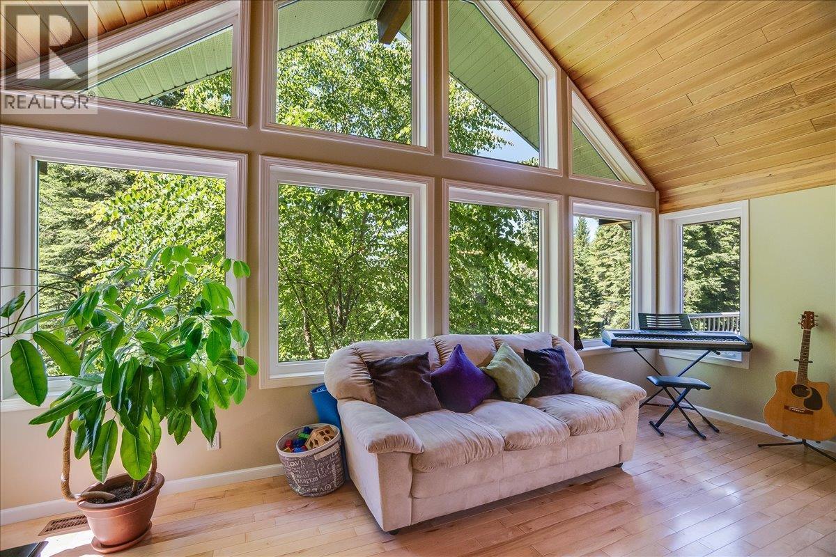 Photo 16 of 4399 Bird Creek Road, Nelson BC