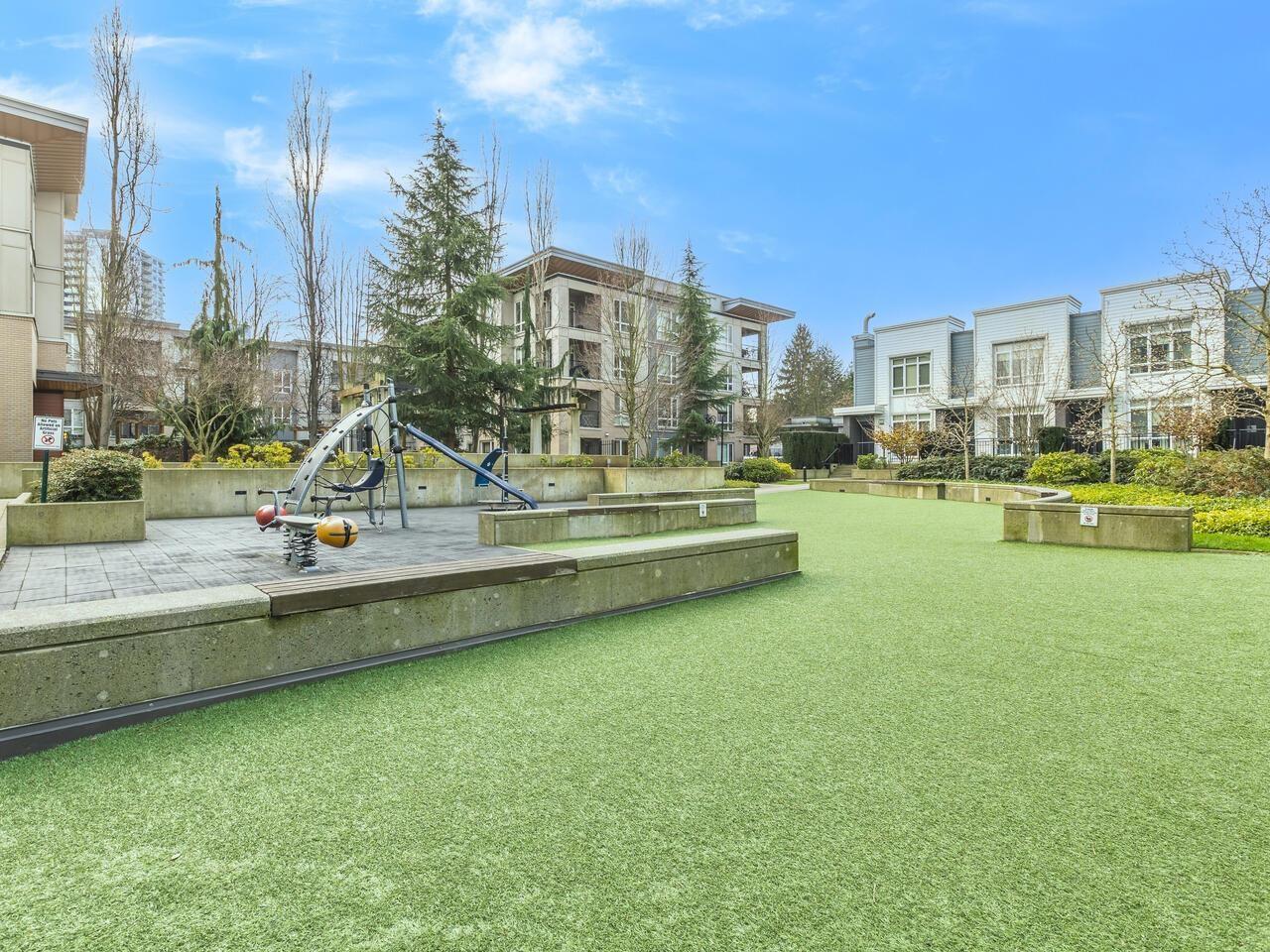 Photo 12 of 802 13325 102 A Avenue, Surrey BC