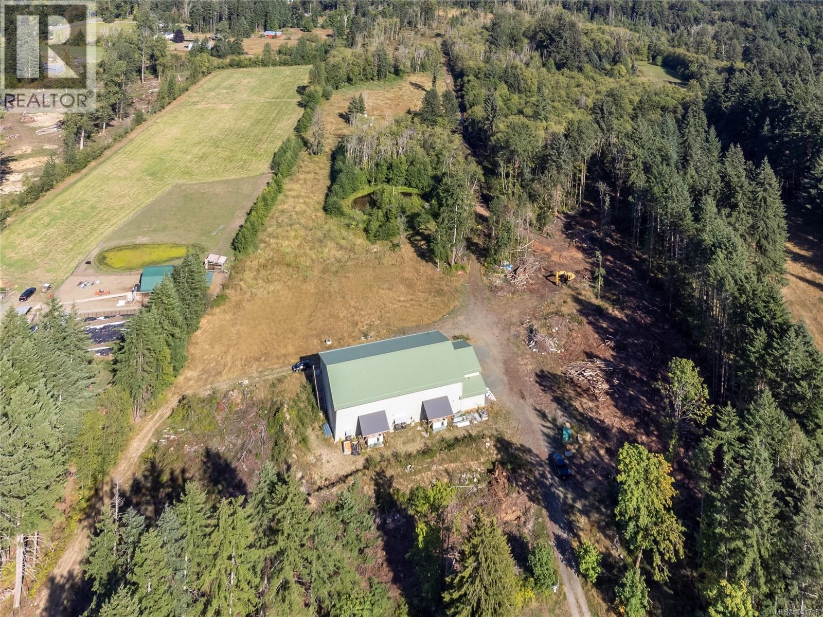 8598 Island Hwy N, Black Creek