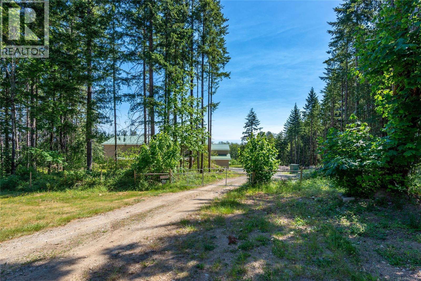 8598 Island Hwy N, Black Creek