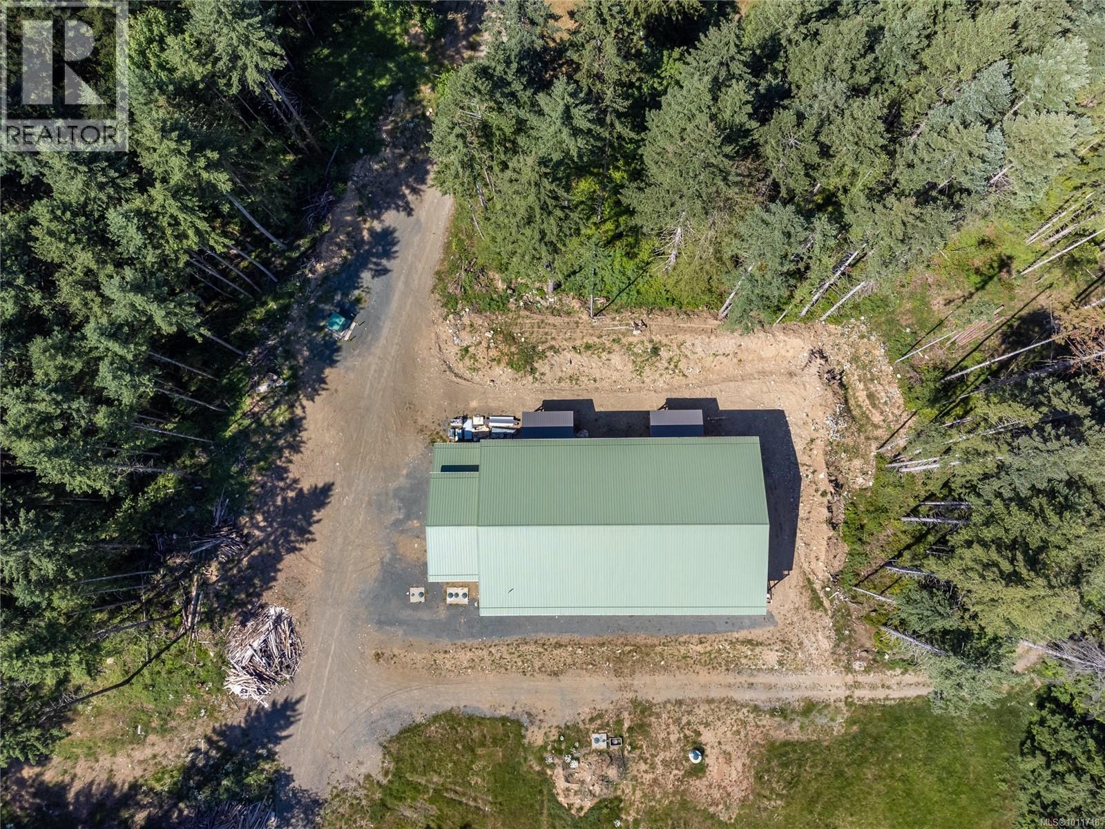 8598 Island Hwy N, Black Creek