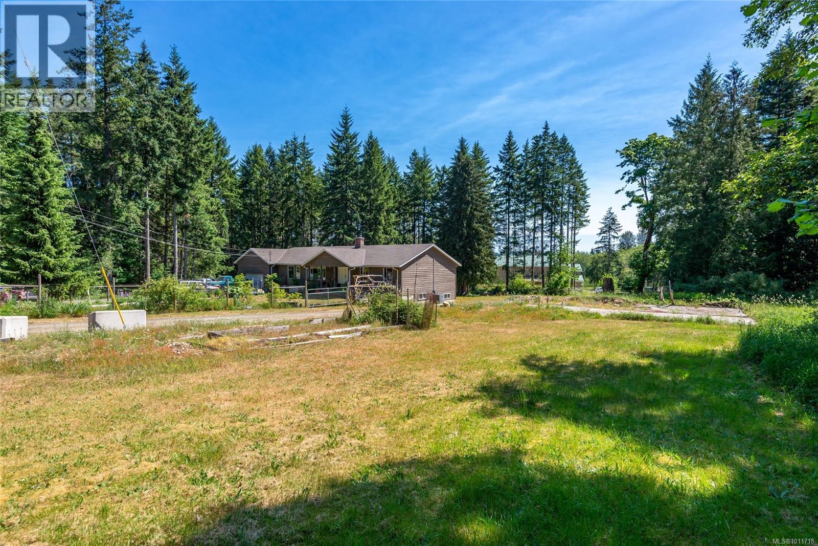 8598 Island Hwy N, Black Creek
