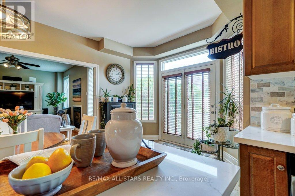 Photo 13 of 67 Rosena Lane, Uxbridge ON