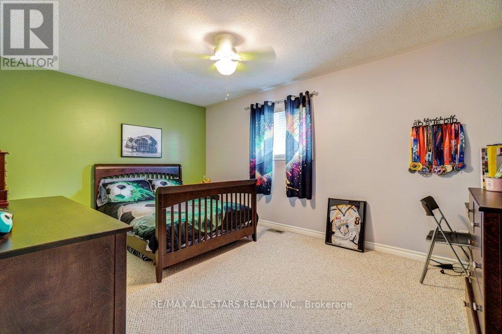 Photo 30 of 67 Rosena Lane, Uxbridge ON
