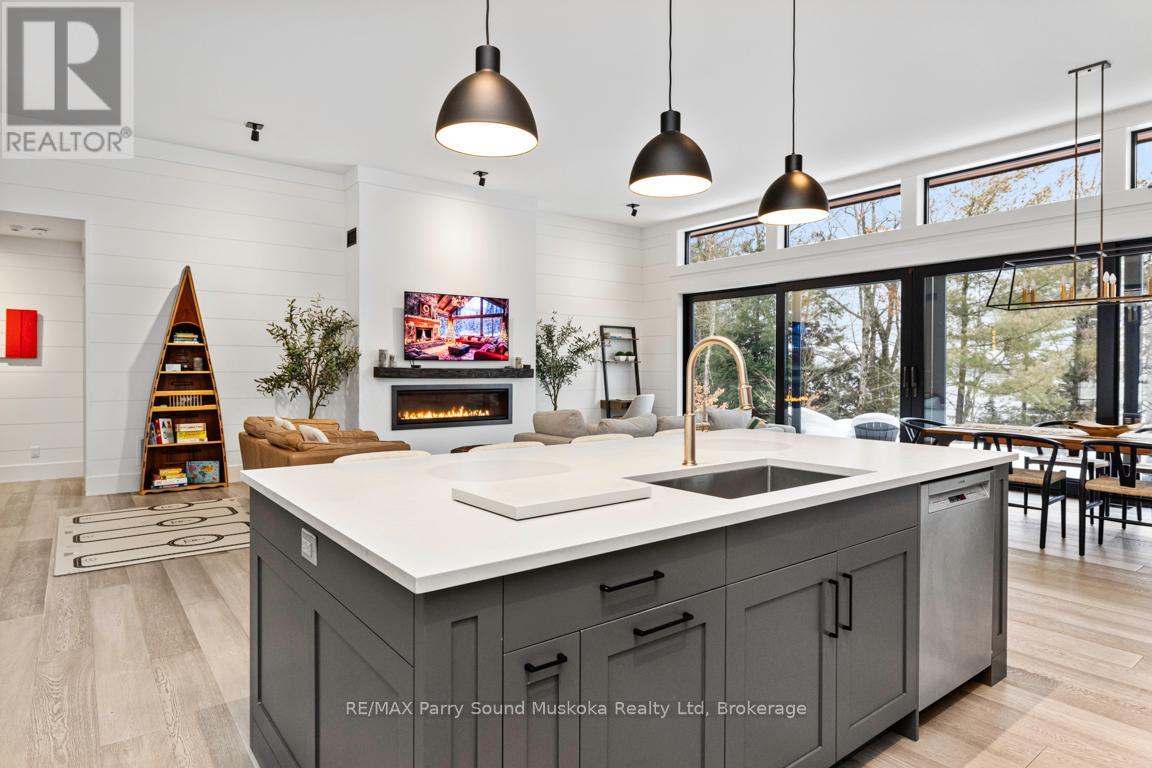 Photo 15 of 309 141 Highway, Seguin ON