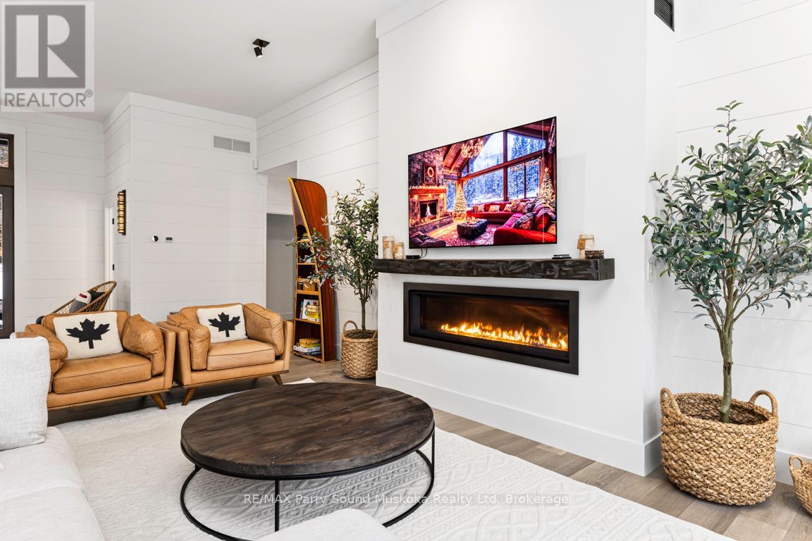 Photo 8 of 309 141 Highway, Seguin ON