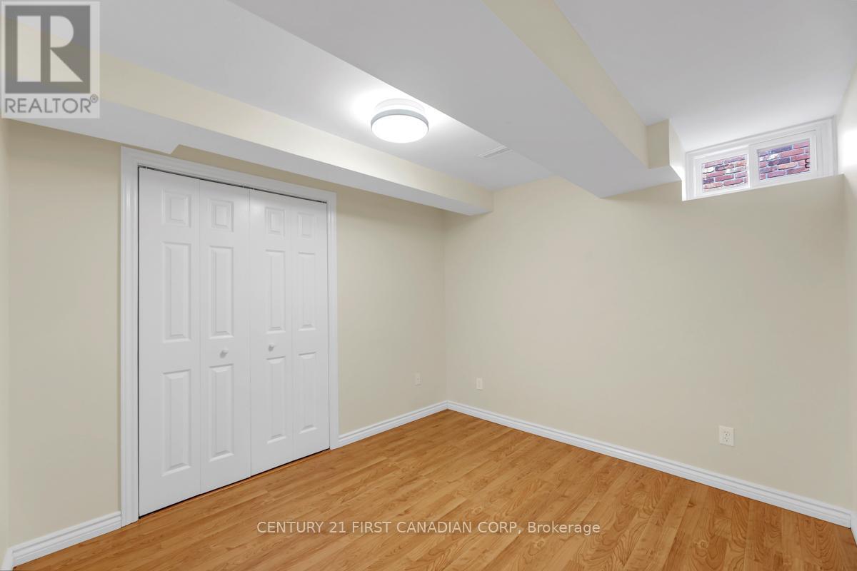 Photo 14 of 115 Josselyn Drive, London South ON