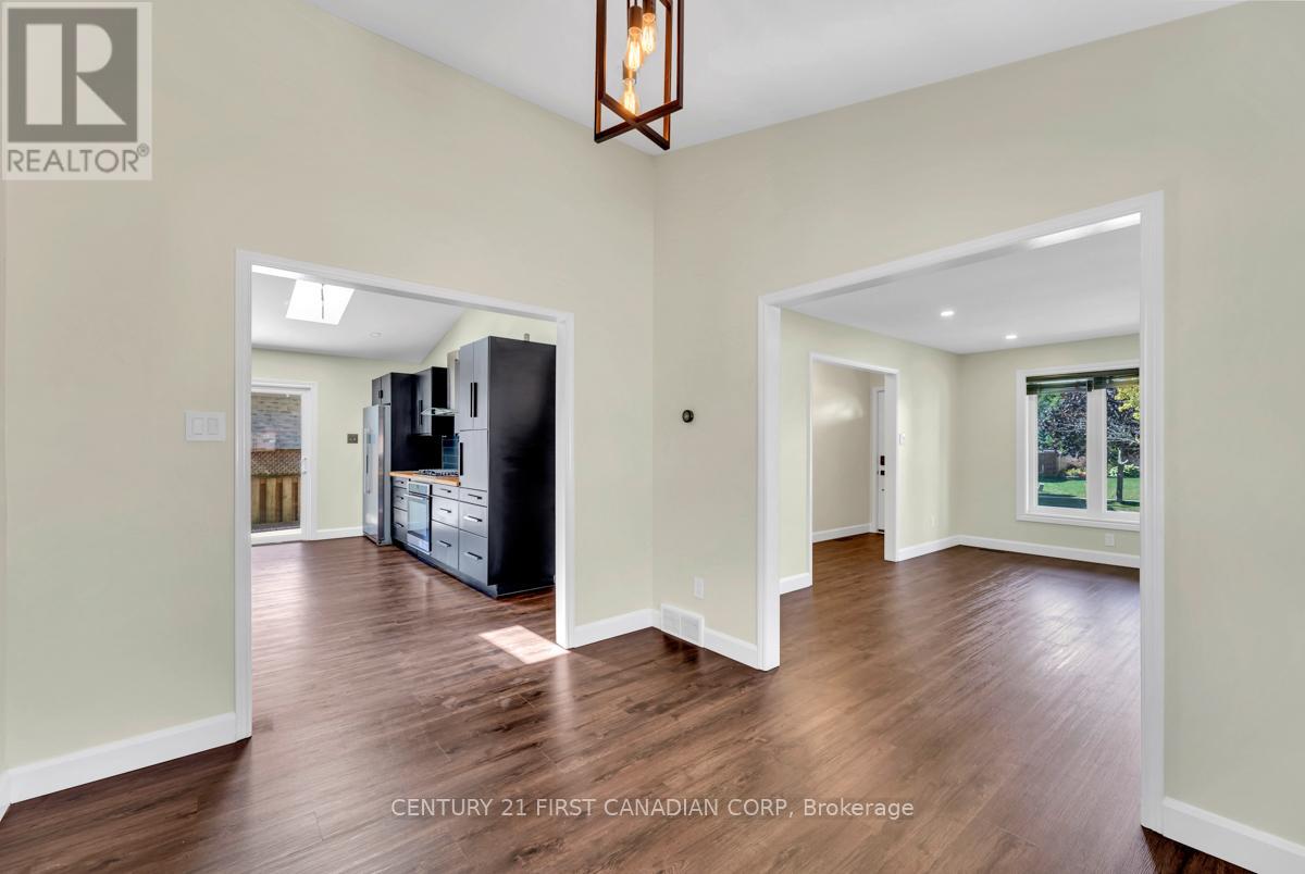 Photo 23 of 115 Josselyn Drive, London South ON
