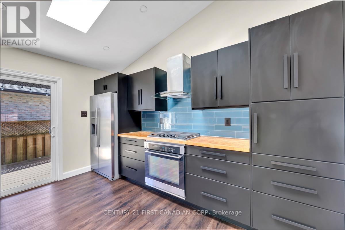 Photo 27 of 115 Josselyn Drive, London South ON