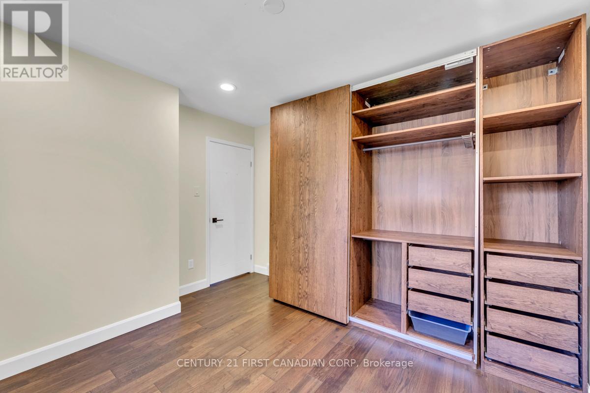 Photo 39 of 115 Josselyn Drive, London South ON