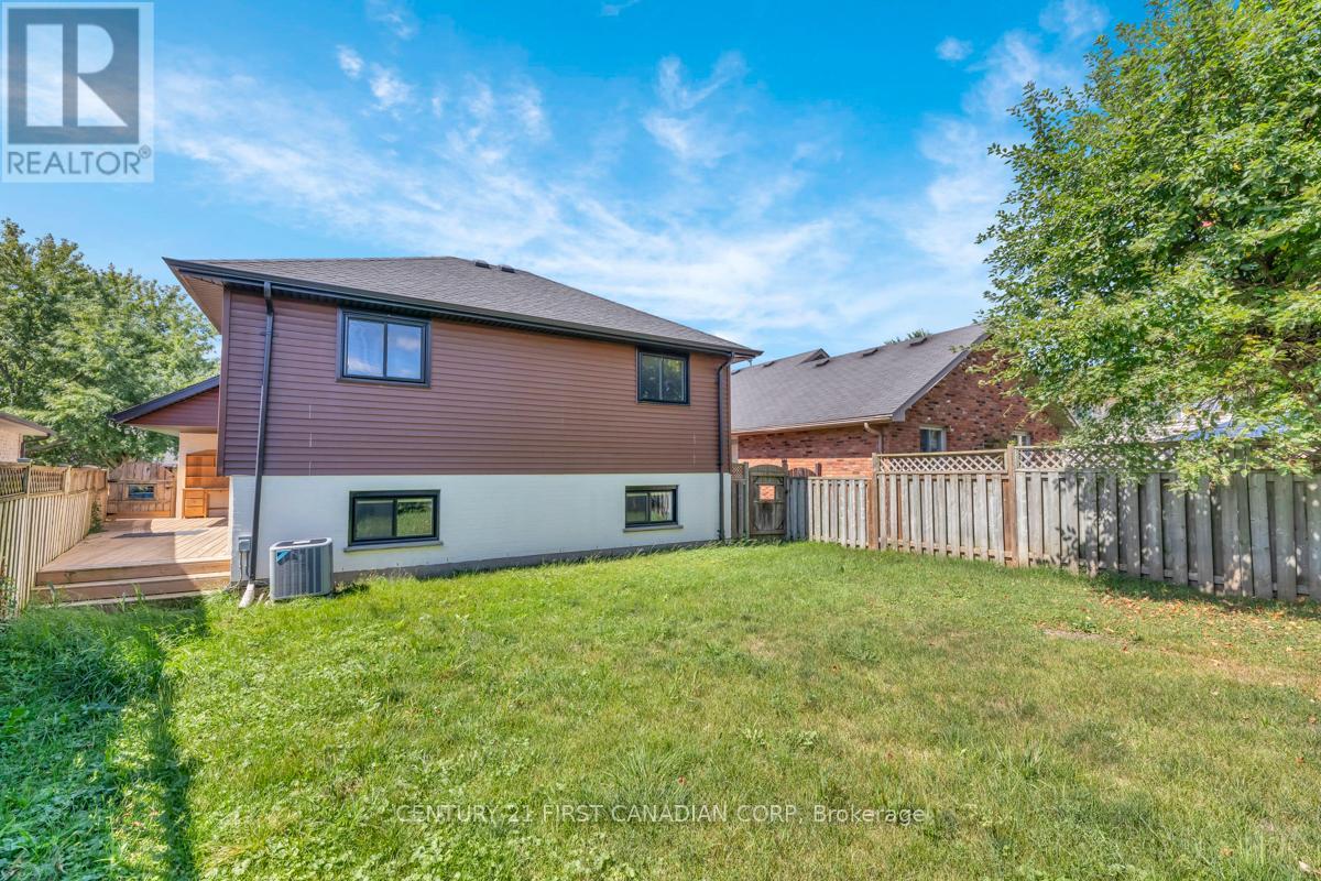 Photo 7 of 115 Josselyn Drive, London South ON