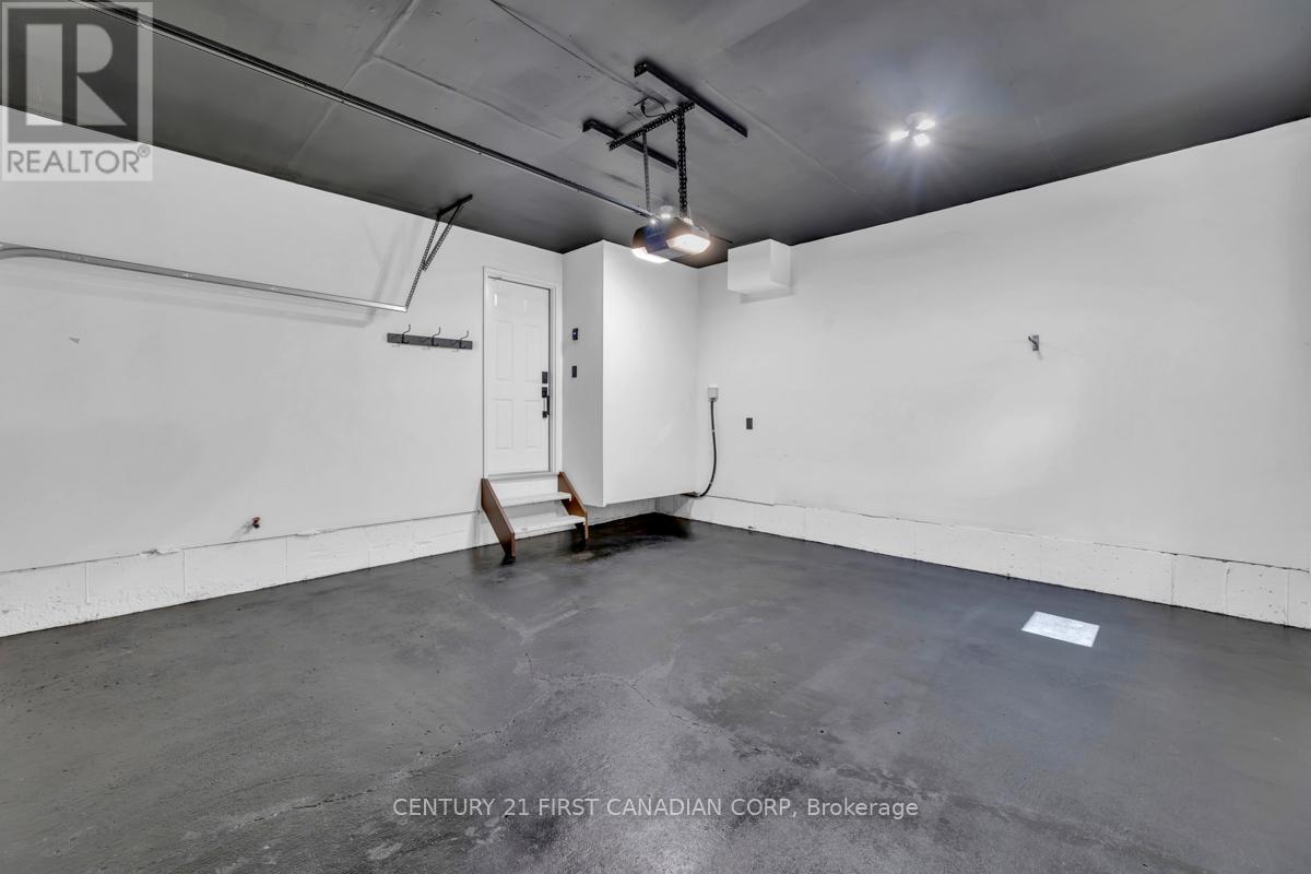 Photo 8 of 115 Josselyn Drive, London South ON