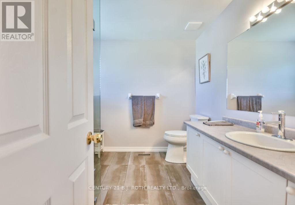 Photo 18 of 5 Stuart Avenue, Barrie ON