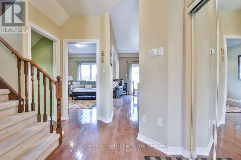 Photo 2 of 5 Stuart Avenue, Barrie ON