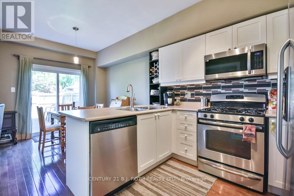 Photo 8 of 5 Stuart Avenue, Barrie ON