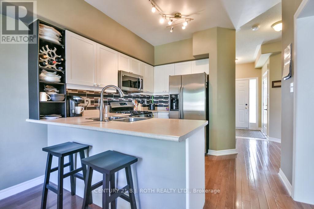 Photo 9 of 5 Stuart Avenue, Barrie ON