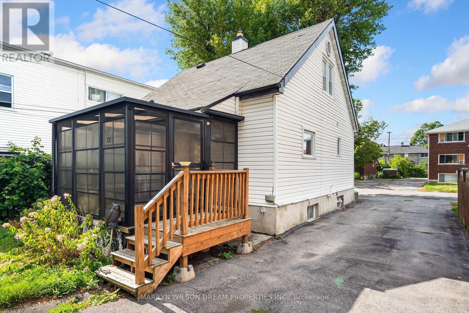 Photo 19 of 1252 Dorchester Avenue, Ottawa ON