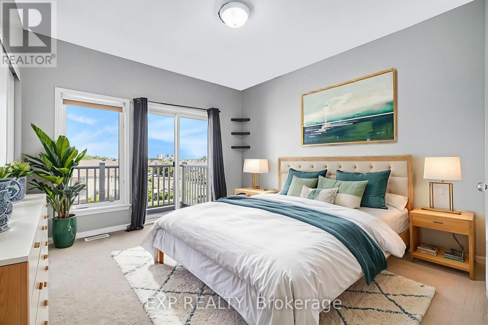 Photo 10 of 13 250 Shanly Private, Ottawa ON