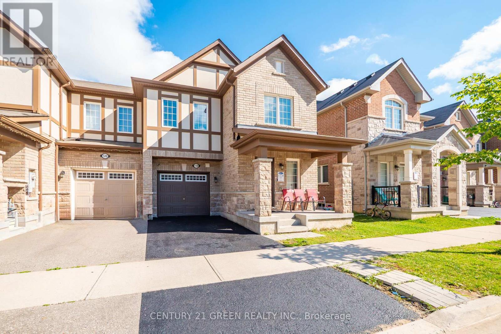 Photo 2 of 118 Bond Head Court, Milton ON
