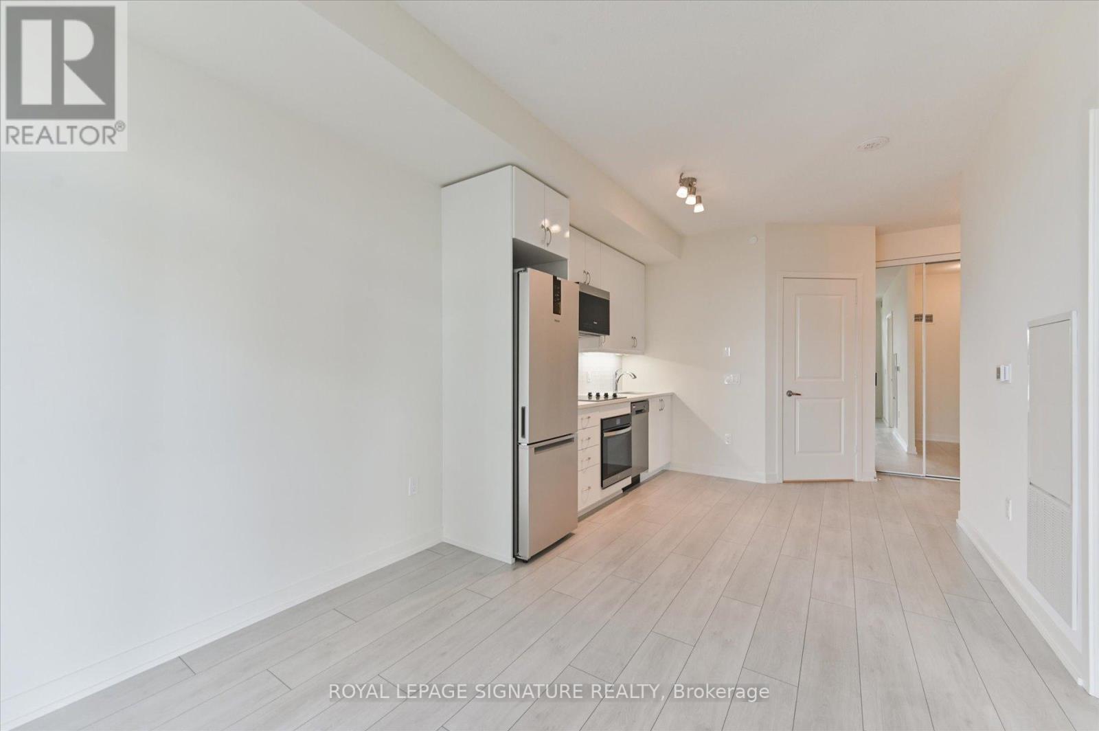 Photo 16 of 3306 38 Annie Craig Drive, Toronto ON