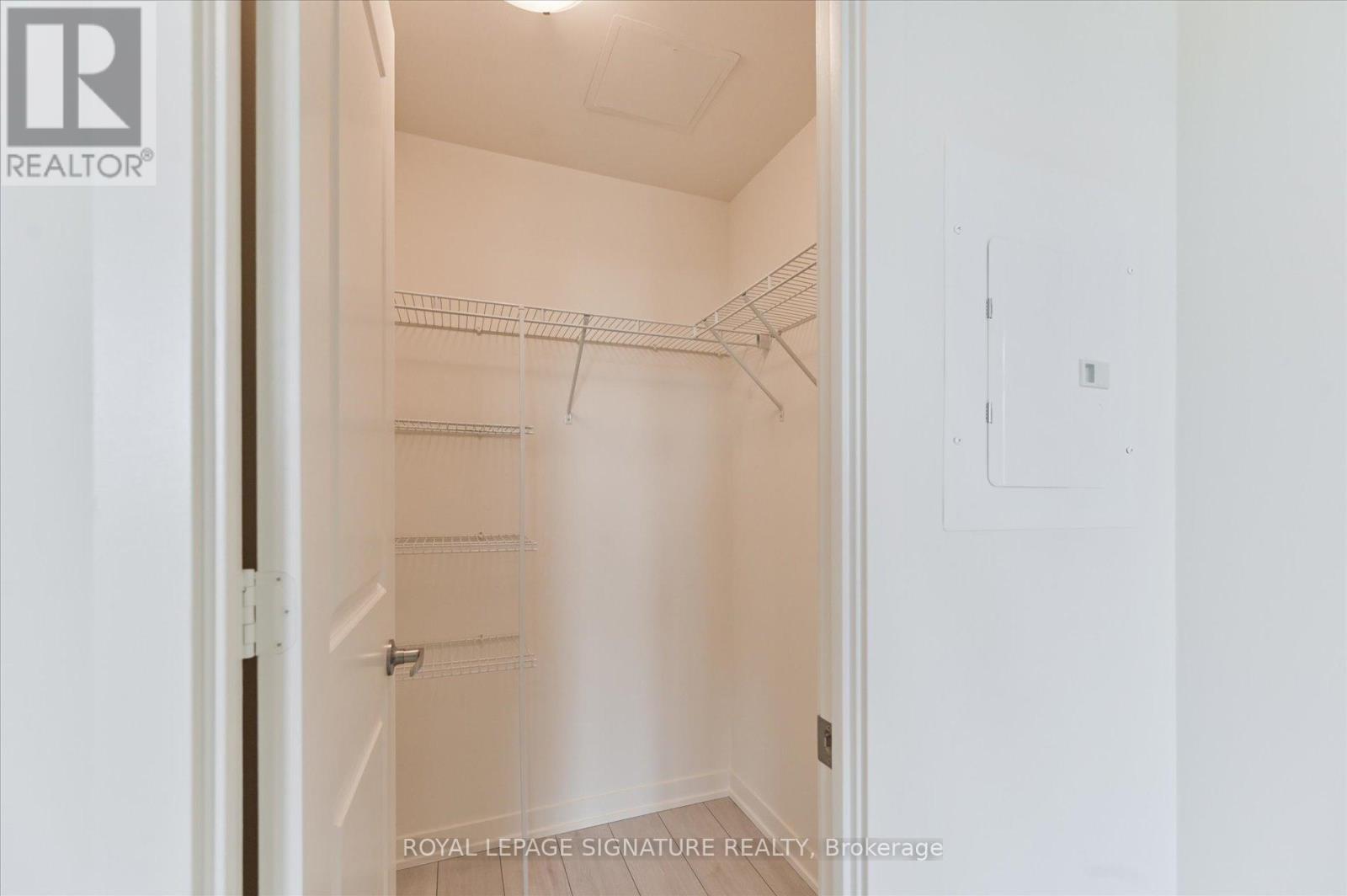 Photo 20 of 3306 38 Annie Craig Drive, Toronto ON
