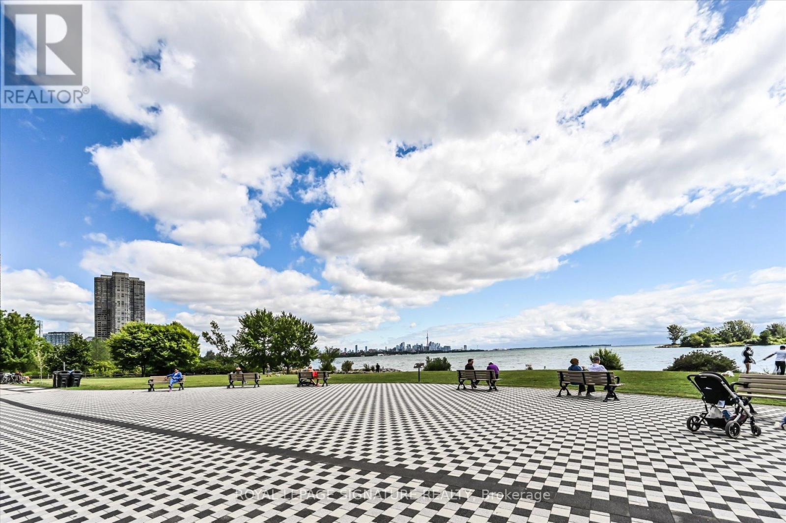 Photo 24 of 3306 38 Annie Craig Drive, Toronto ON
