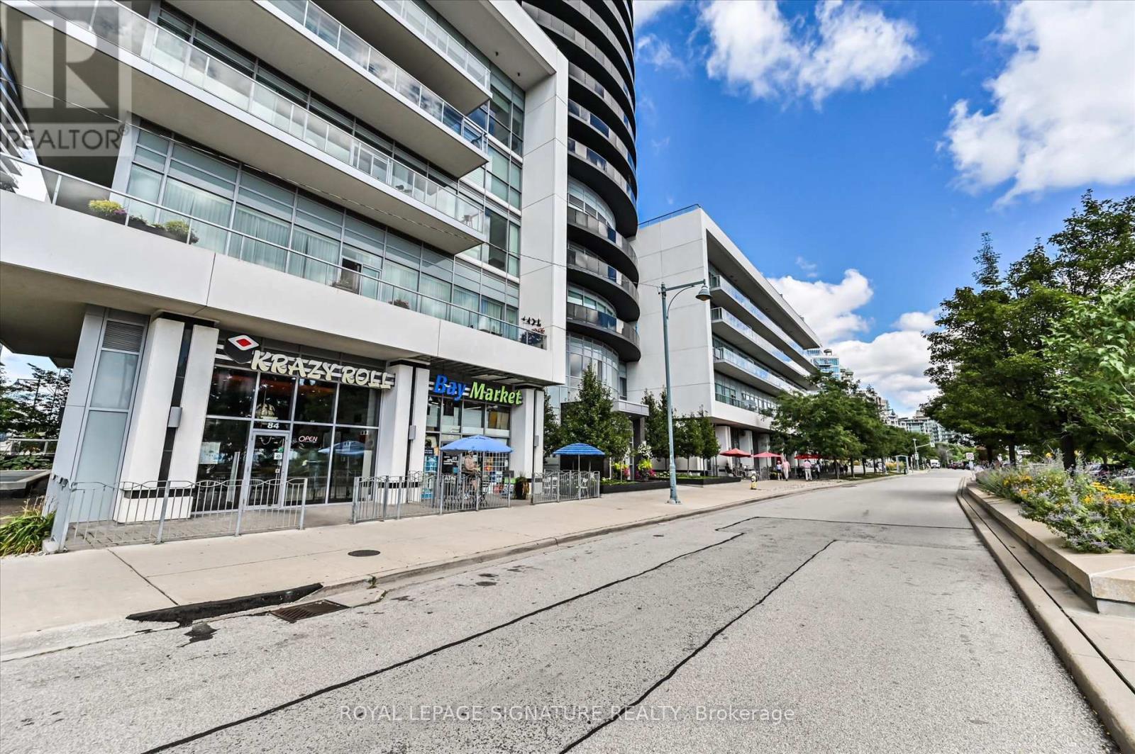Photo 31 of 3306 38 Annie Craig Drive, Toronto ON