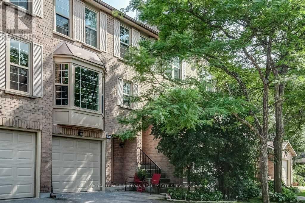 Photo 1 of 68 2272 Mowat Avenue, Oakville ON