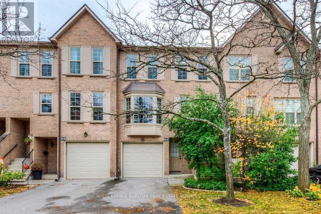 Photo 2 of 68 2272 Mowat Avenue, Oakville ON