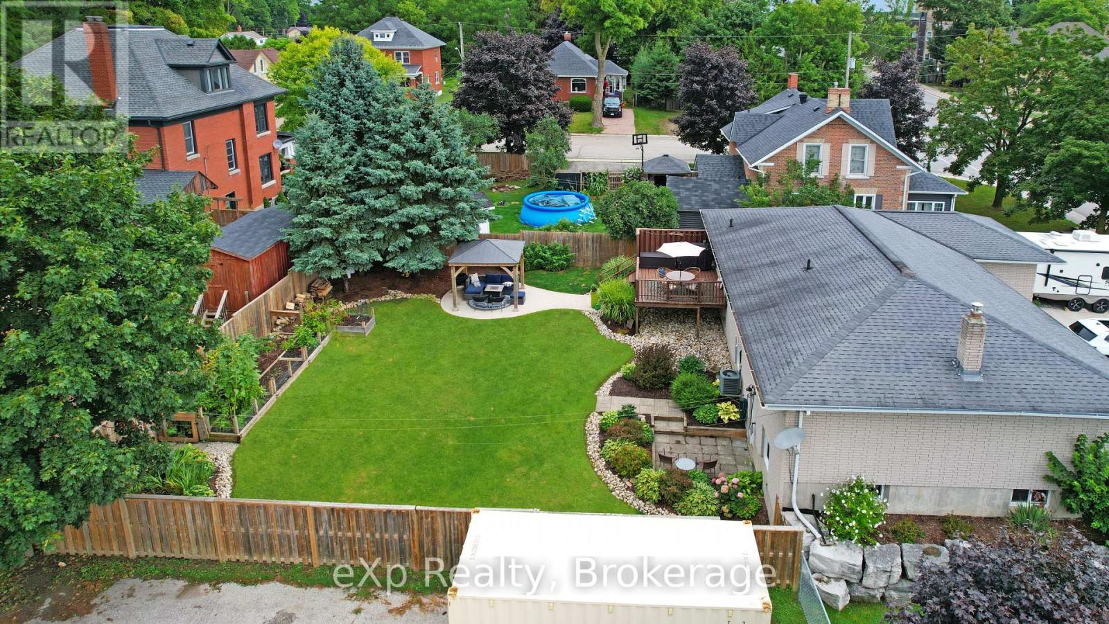 Photo 23 of 40 Arthur Street W, Minto ON