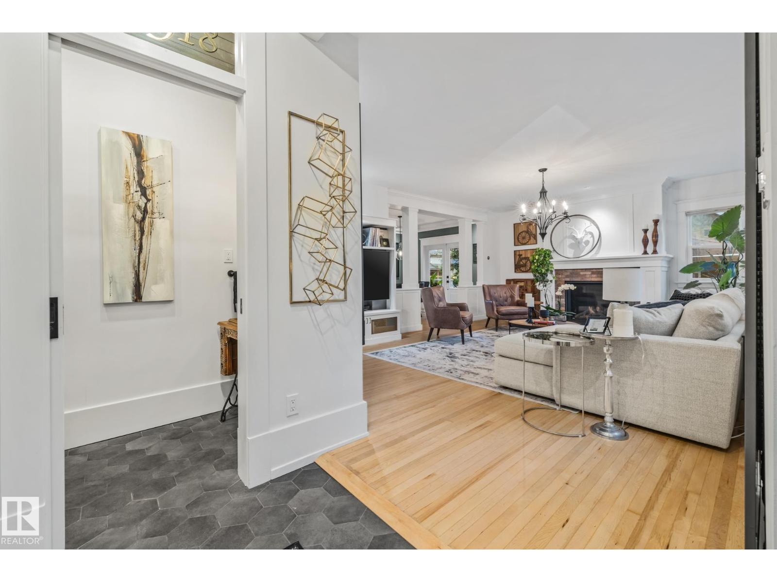 Photo 3 of 12417 103 Av Nw, Edmonton AB