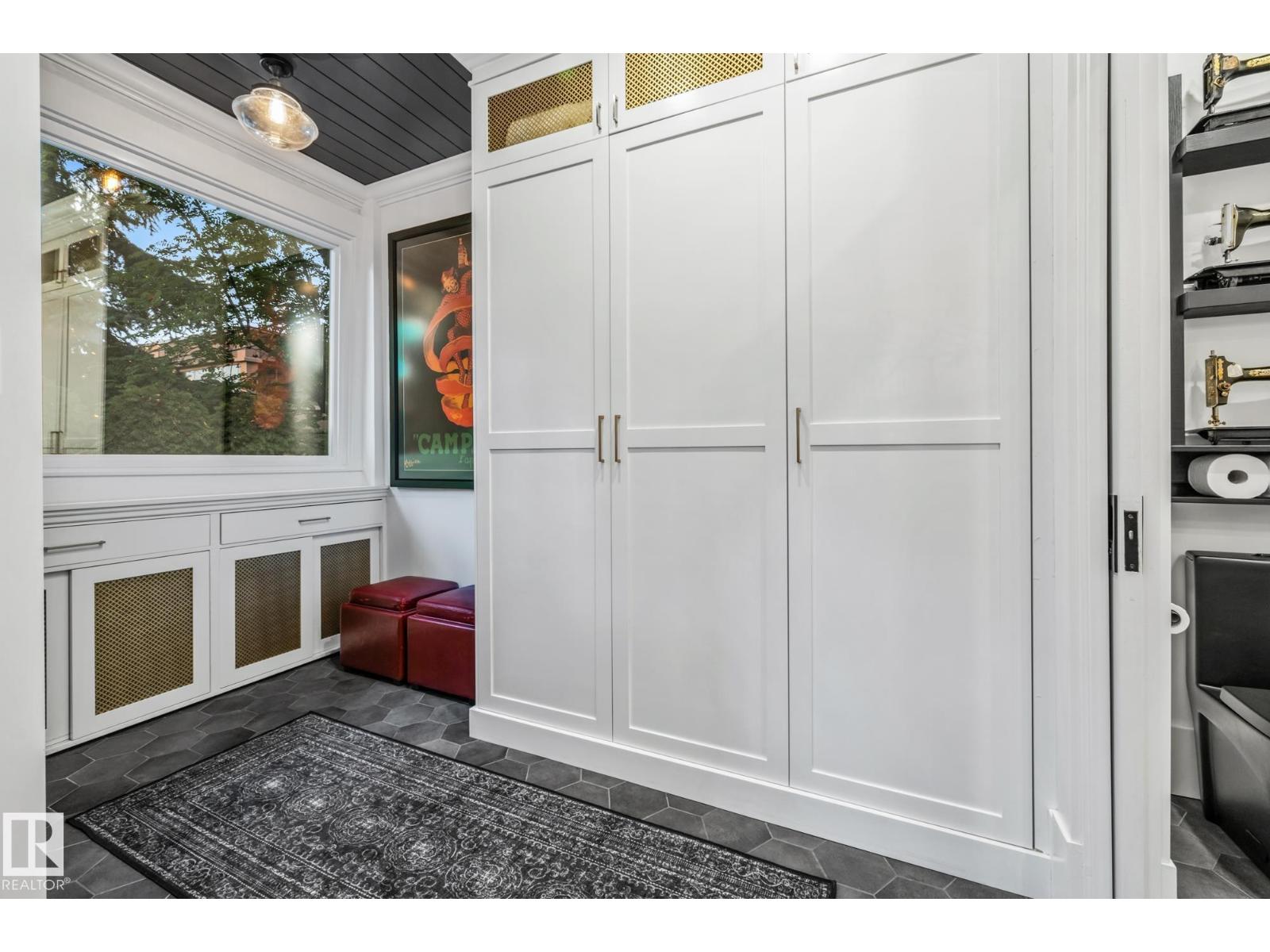Photo 2 of 12417 103 Av Nw, Edmonton AB