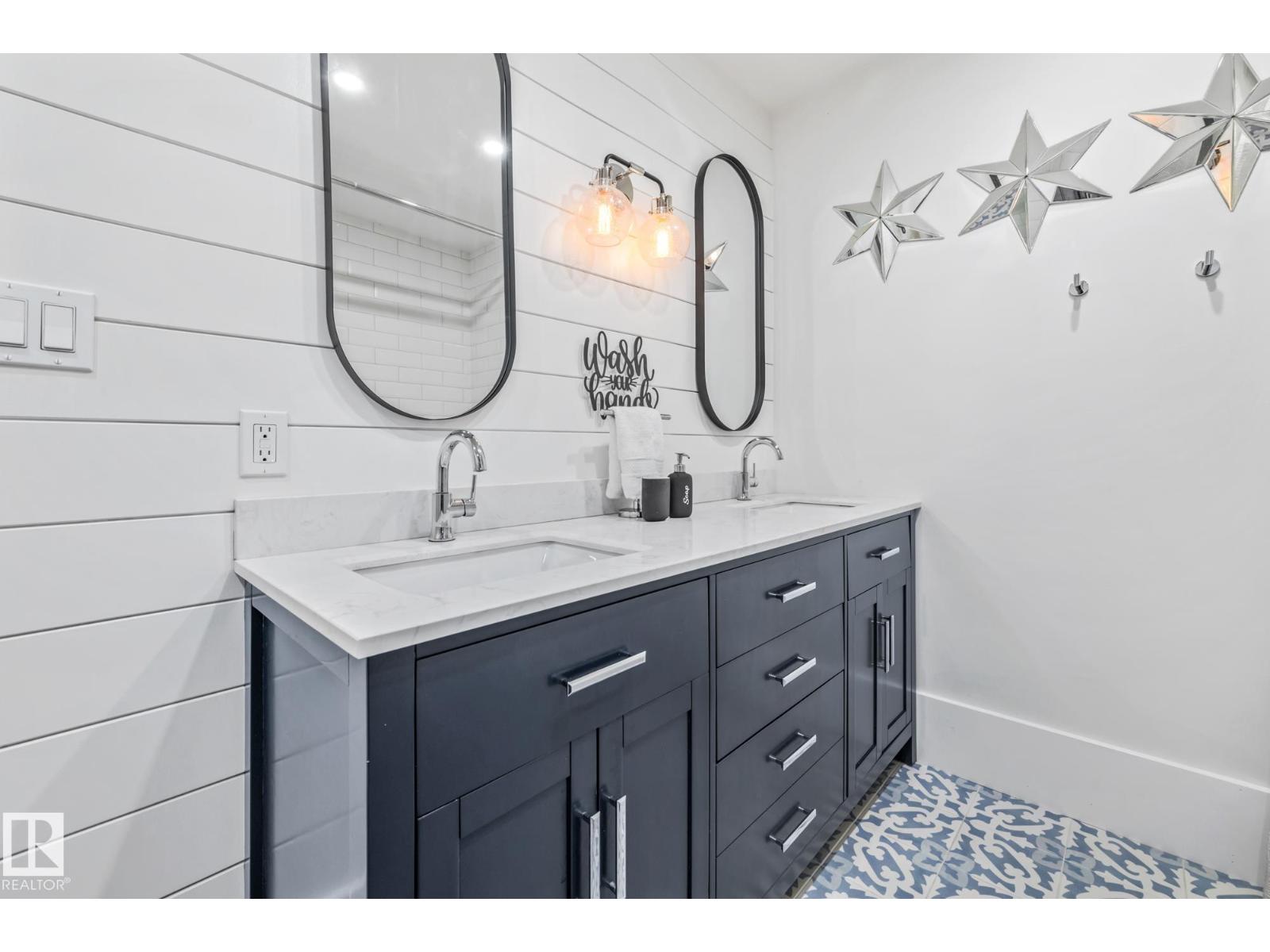 Photo 31 of 12417 103 Av Nw, Edmonton AB