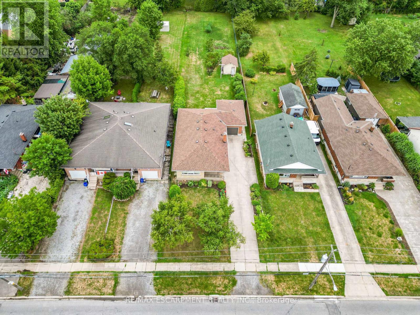 Photo 24 of 50 Louth Street, St Catharines ON