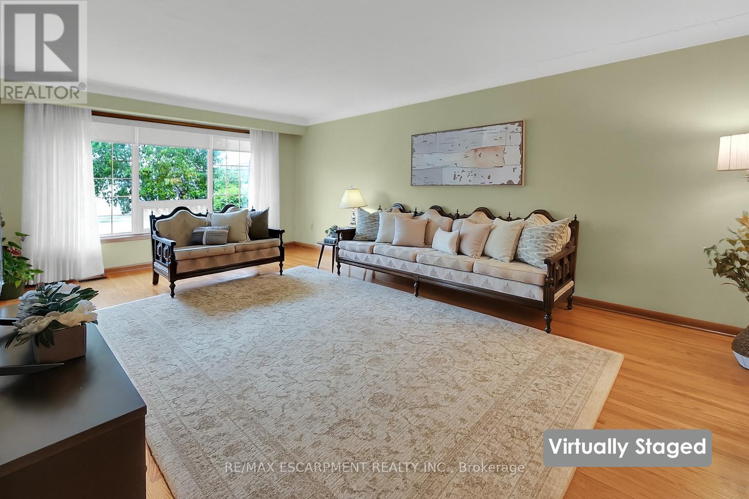 Photo 8 of 50 Louth Street, St Catharines ON