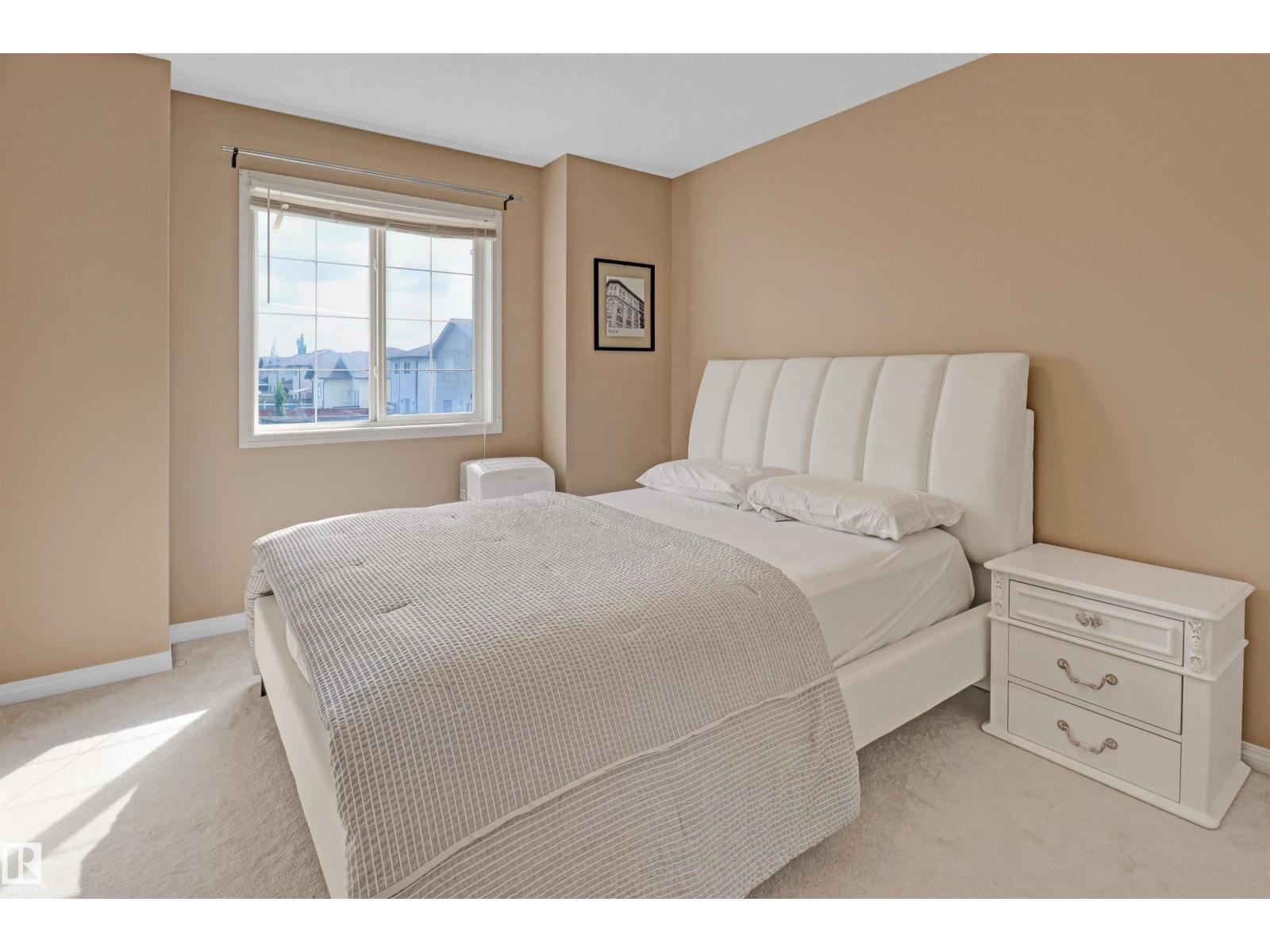 Photo 15 of 1216 36 C Ave Nw, Edmonton AB